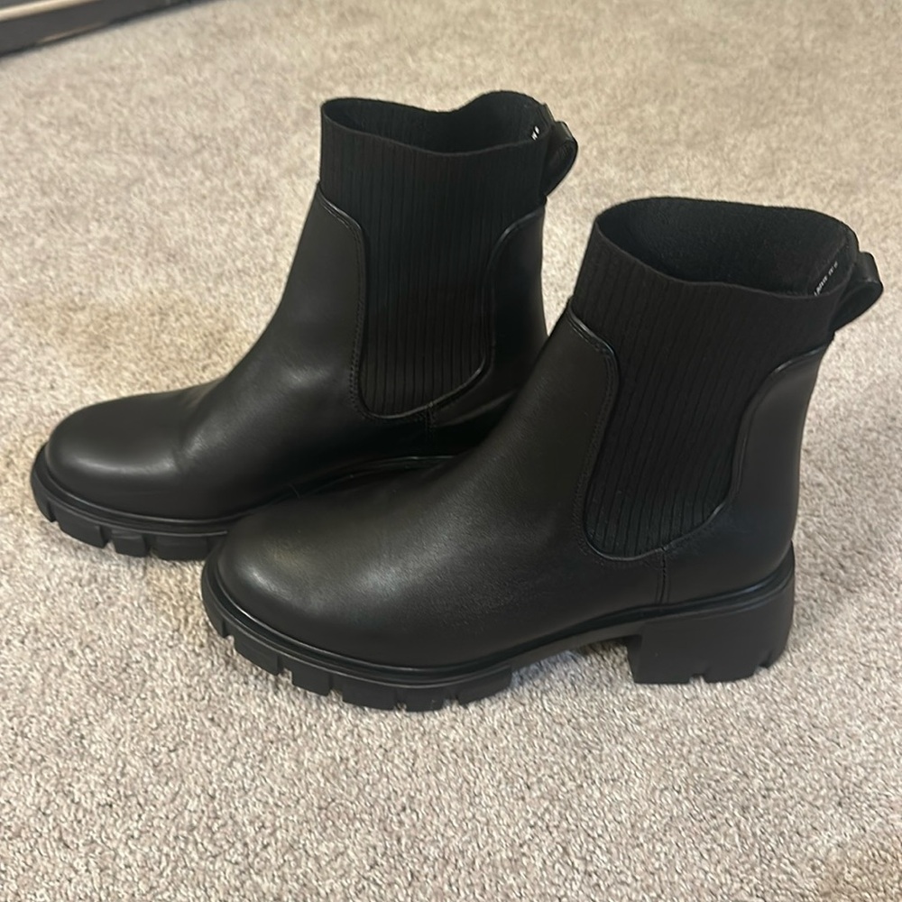 Steve Madden chelsea boots